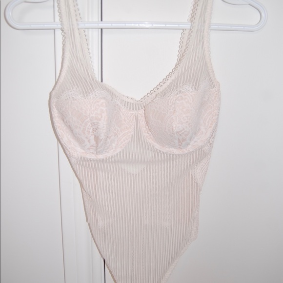 LaSenza White Lace Cup Bodysuit - Picture 2 of 6